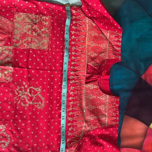 It’s beautifully Indian short kurta tunic top. It’s little small for me. - Picture 2 of 7